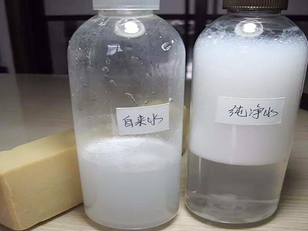 自來(lái)水，純凈水有區(qū)別？同樣是水，將洗衣粉放入其中差別如此之大？